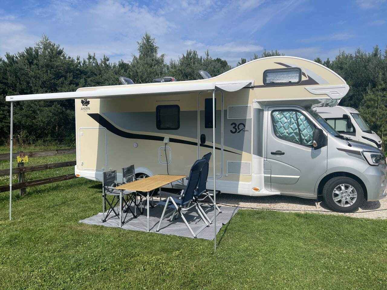 resized_camper-picture-60947-541294