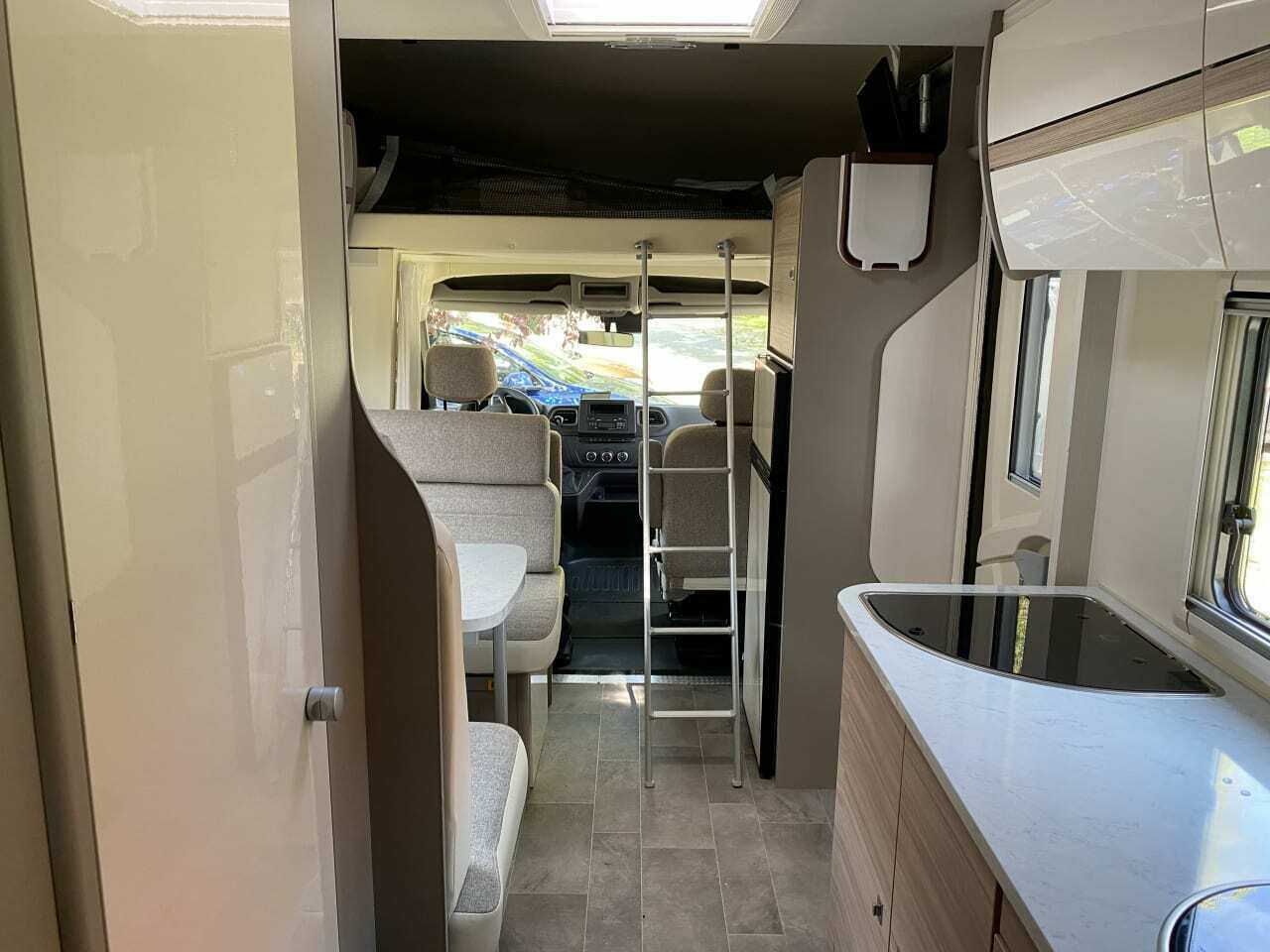 resized_camper-picture-60947-541469